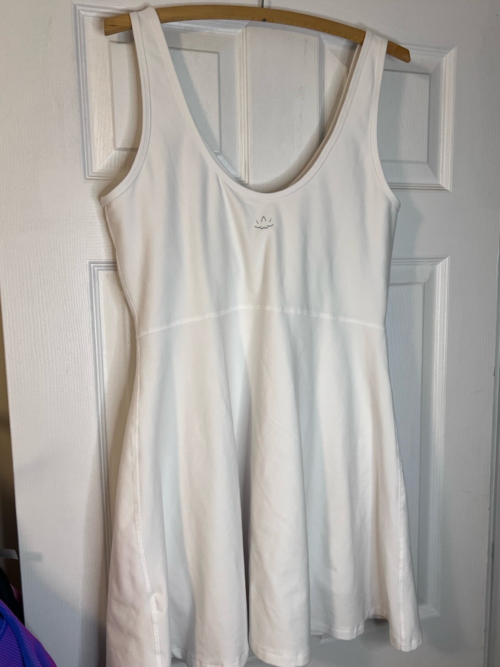 #852 NWOT Beyond Yoga Spacedye Movement Dress Cloud White XL Built In Shorts - Picture 5 of 9